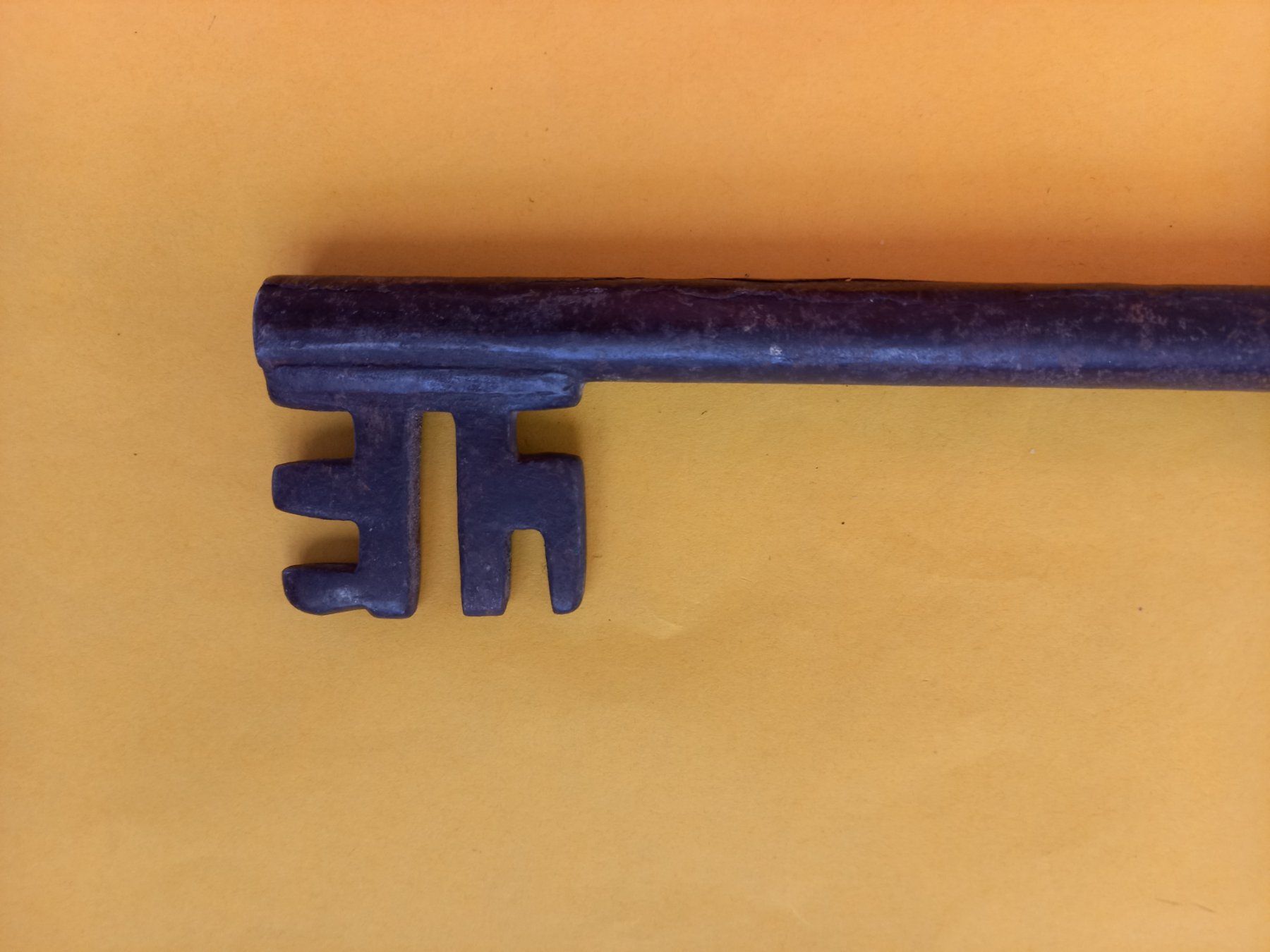 Chiavi: Clef ancienne en fer forgé – Usato da Rossens FR venduto da Souris1 5