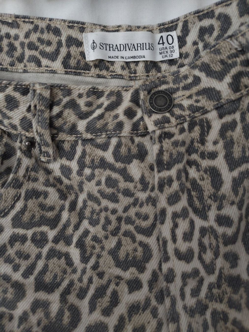 Stradivarius Hosen: Short léopard Stradivarius – Neu (gemäss Beschreibung) aus Biel/Bienne von Creager 2