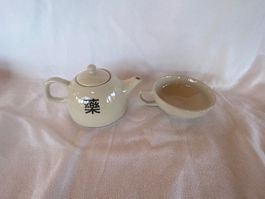 Très jolie théière avec tasse chinoise