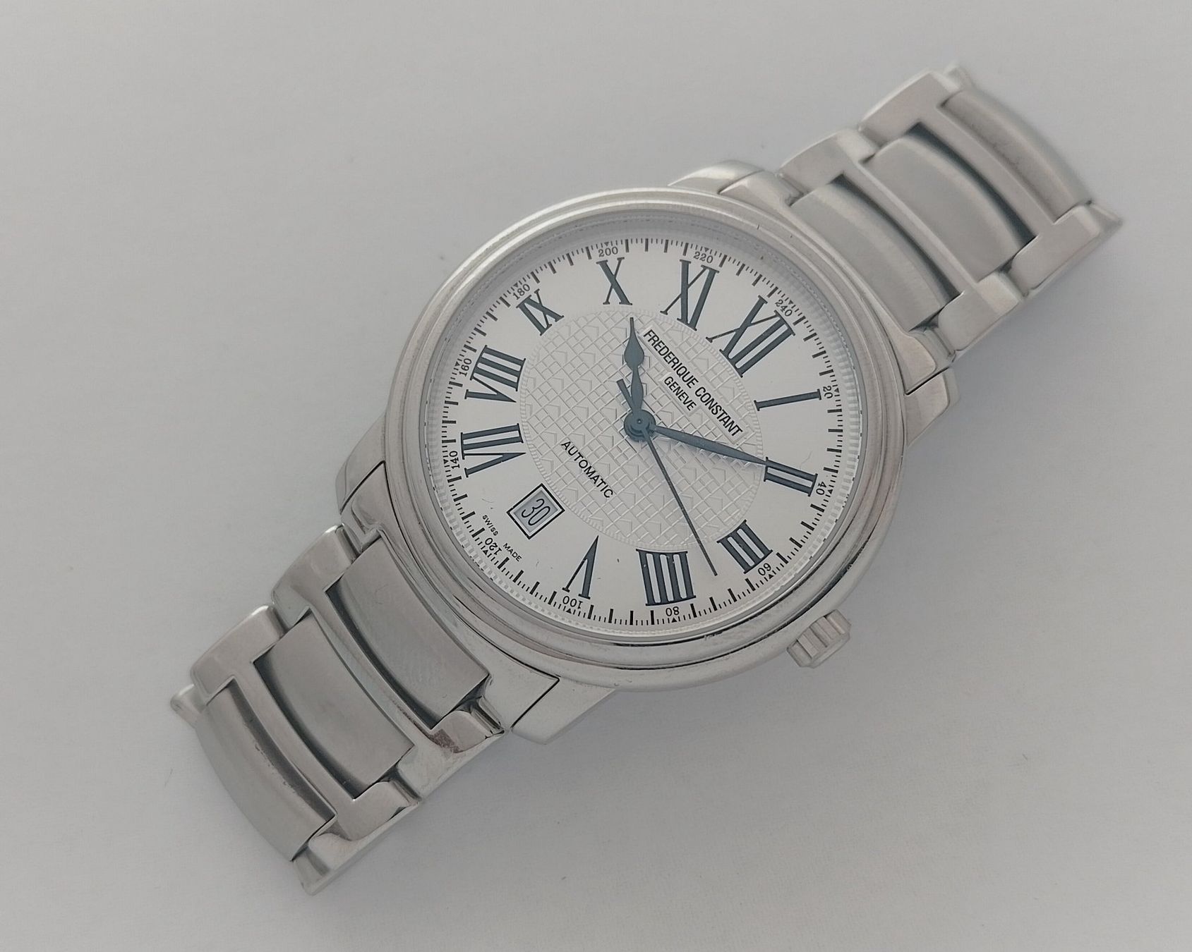 Frederique Constant Uhren: Frederique Constant Classics Automatic | Top Zustand – Gebraucht aus Basel von Givens_Watches