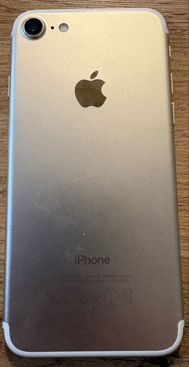 Apple Portables: Iphone 7 weiss 128GB – D'occasion à Oberuzwil par Tornado_sg 3
