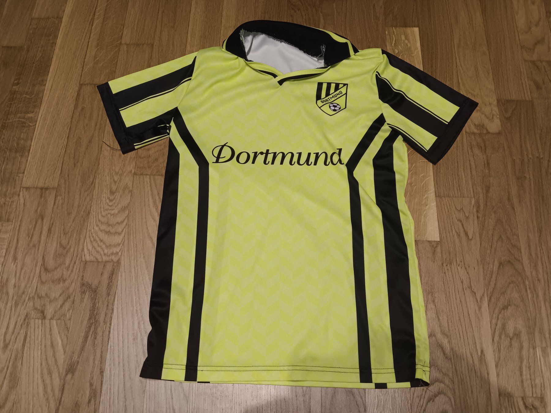Camicie, T-shirt & Polo: Fussball  Shirt' Dortmund.Gr.M – Usato da aarburg venduto da macacito