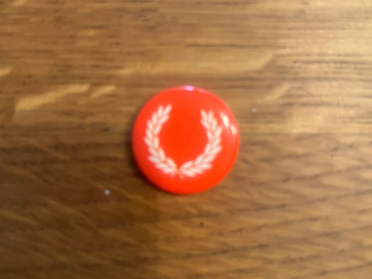 Placchette & Badge: *Fred Perry Button* – Usato da Seuzach venduto da Black_sheep