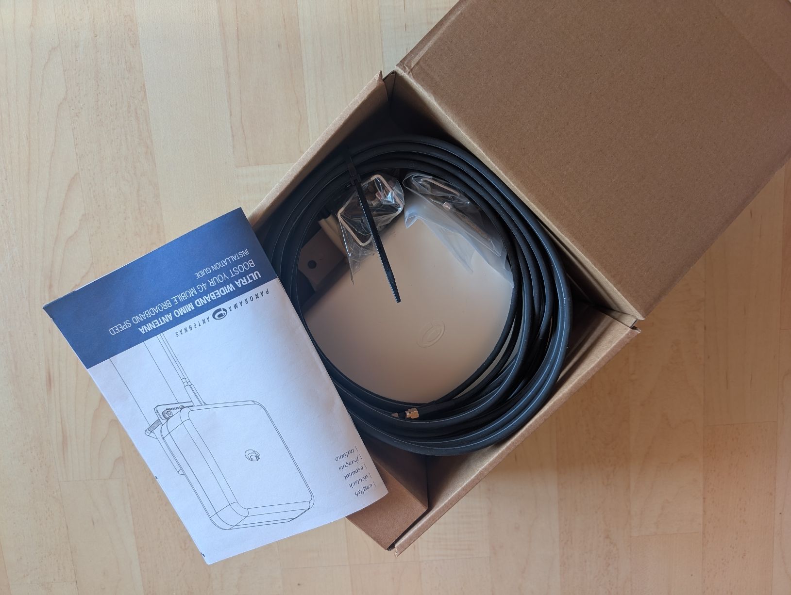 Radiocomunicazione: Panorama Antenne WMMG-7-38 LTE MIMO Antenne – Usato da Niederbuchsiten venduto da RaphaelXWB 2