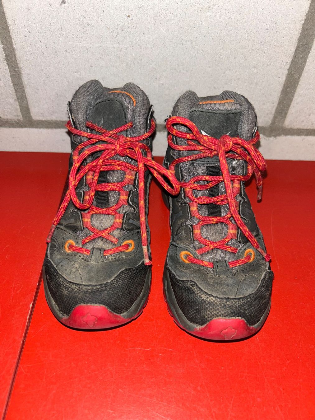 Salewa Scarpe da uomo: Trekking-/Wanderschuhe Salewa 27 – Usato da Safenwil venduto da 2hand_aber_wertvoll