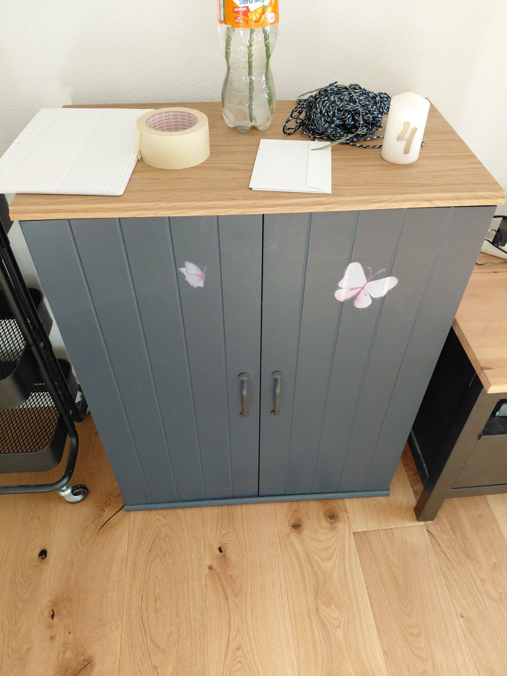 Ikea Scaffali: Regal mit Türen – Usato da Rothrist venduto da Jessica024
