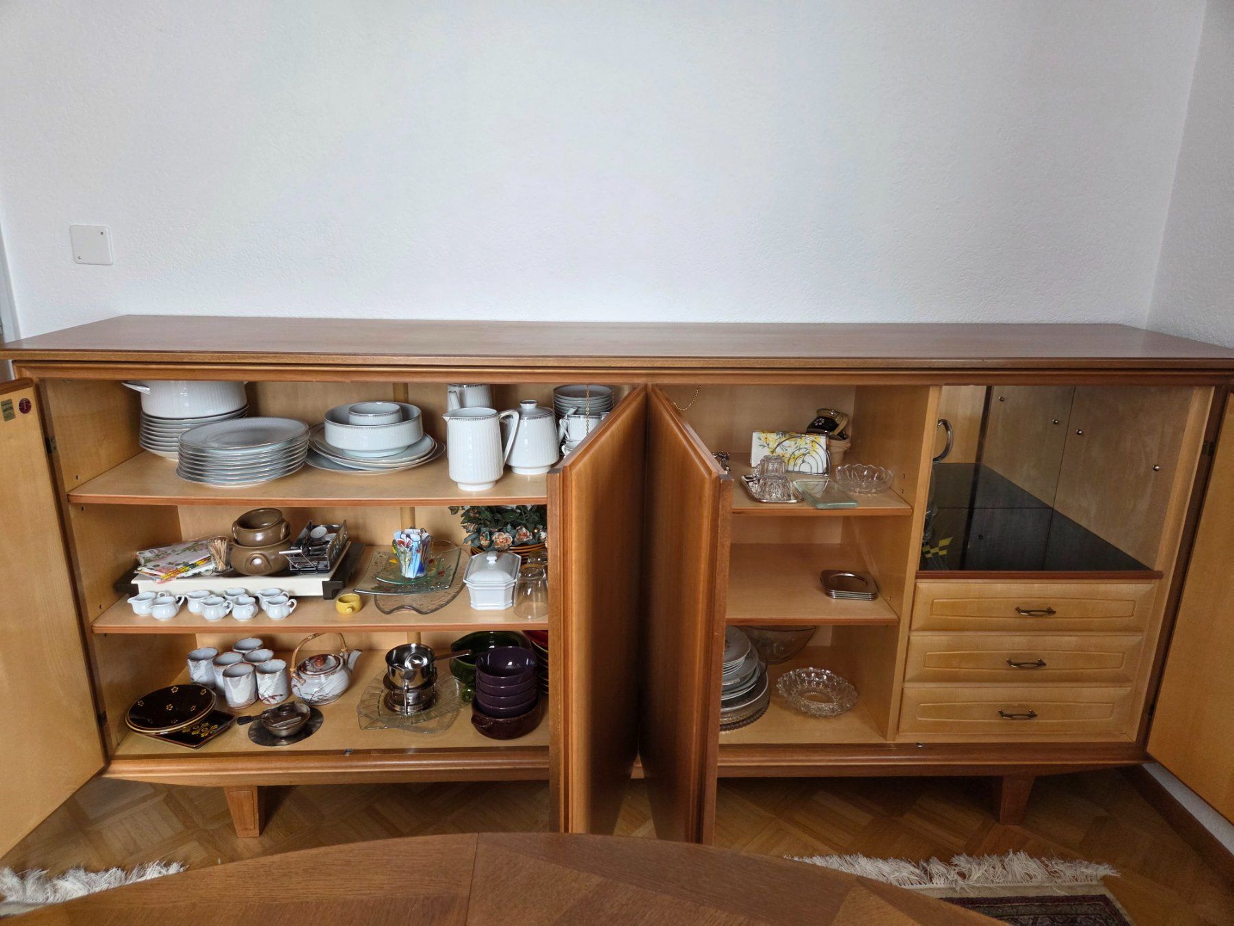 Büffets: Vintage Holzbuffet / Sideboard – Gebraucht aus Bellach von artho_susanne 4