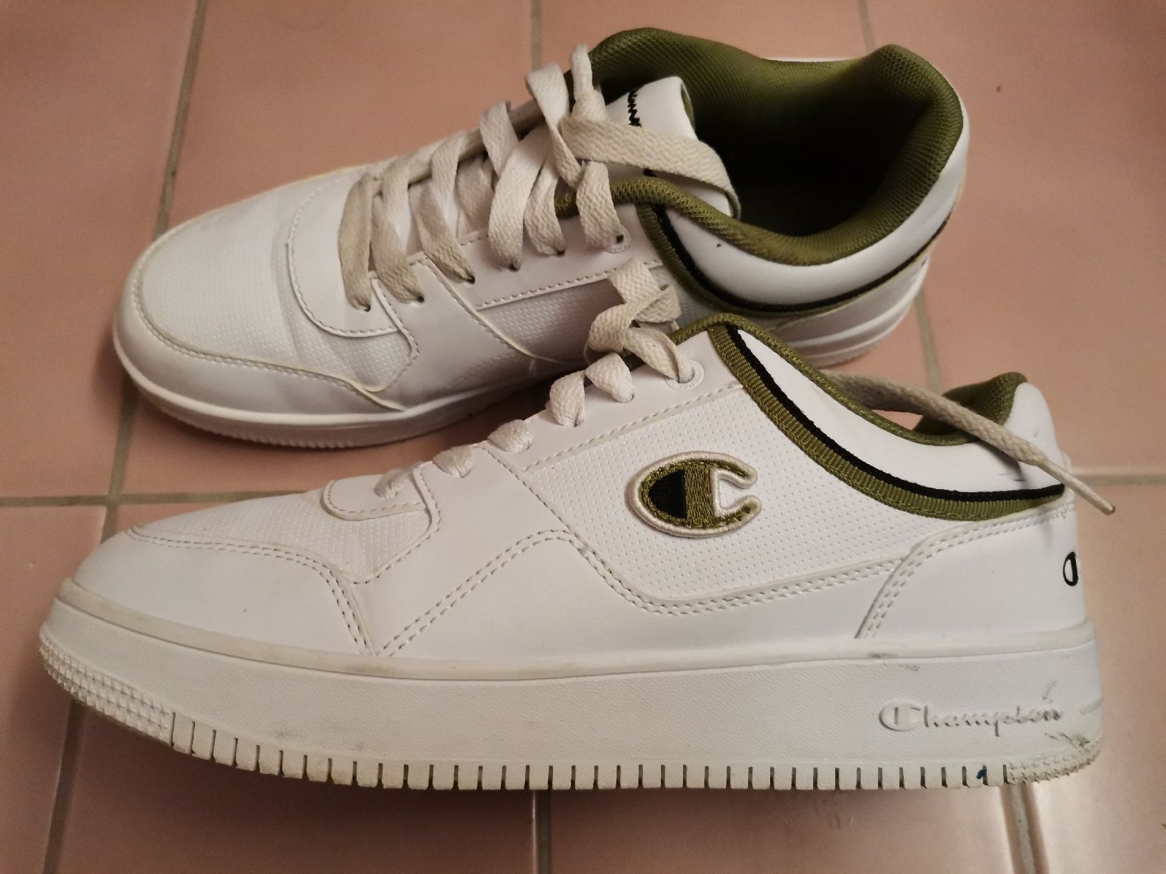 Champion Scarpe per ragazzi: Champion Schuhe weiss, Gr. 42 – Usato da Winterthur venduto da Chinaza 3