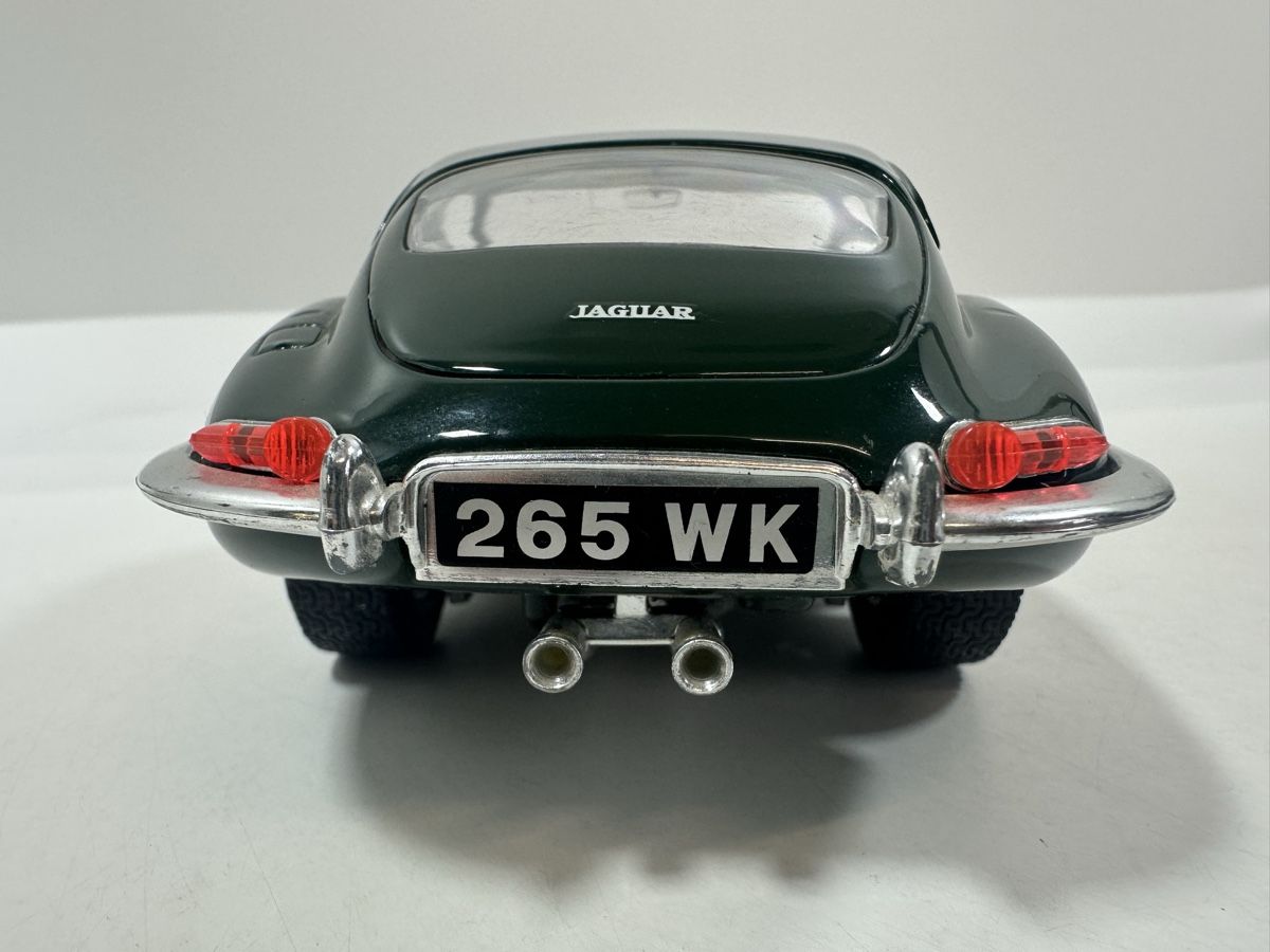 Bburago Modellini d'auto: 1961 Jaguar E Type 1:18, dunkelgrün, BBURAGO – Usato da Zofingen venduto da rf9_x2xt 4
