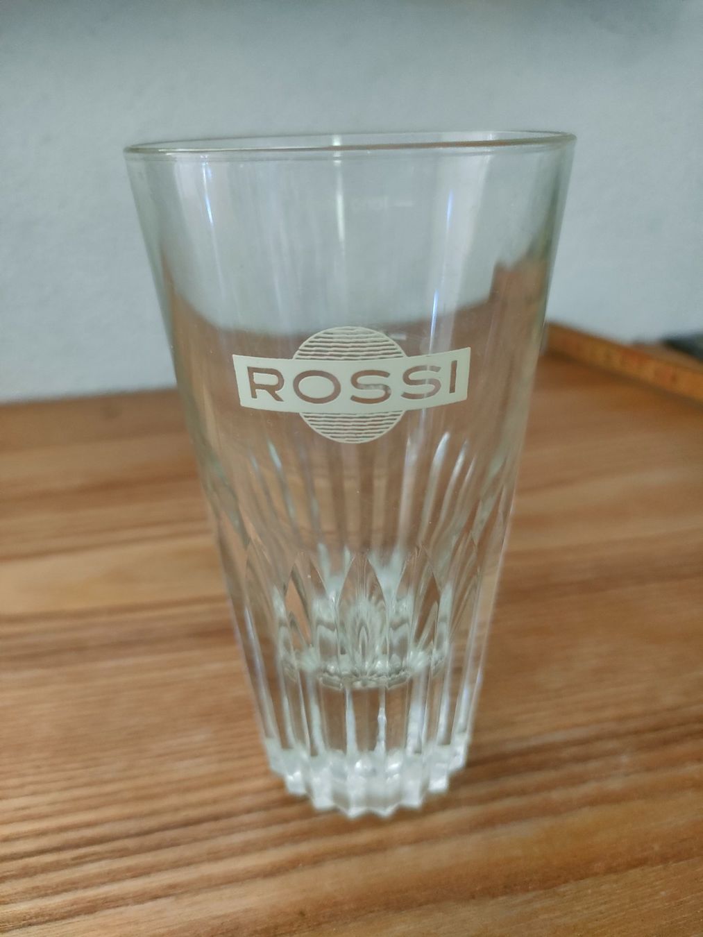 Gläser: Glas mit Rossi Logo – Gebraucht aus Wiesendangen von s_er