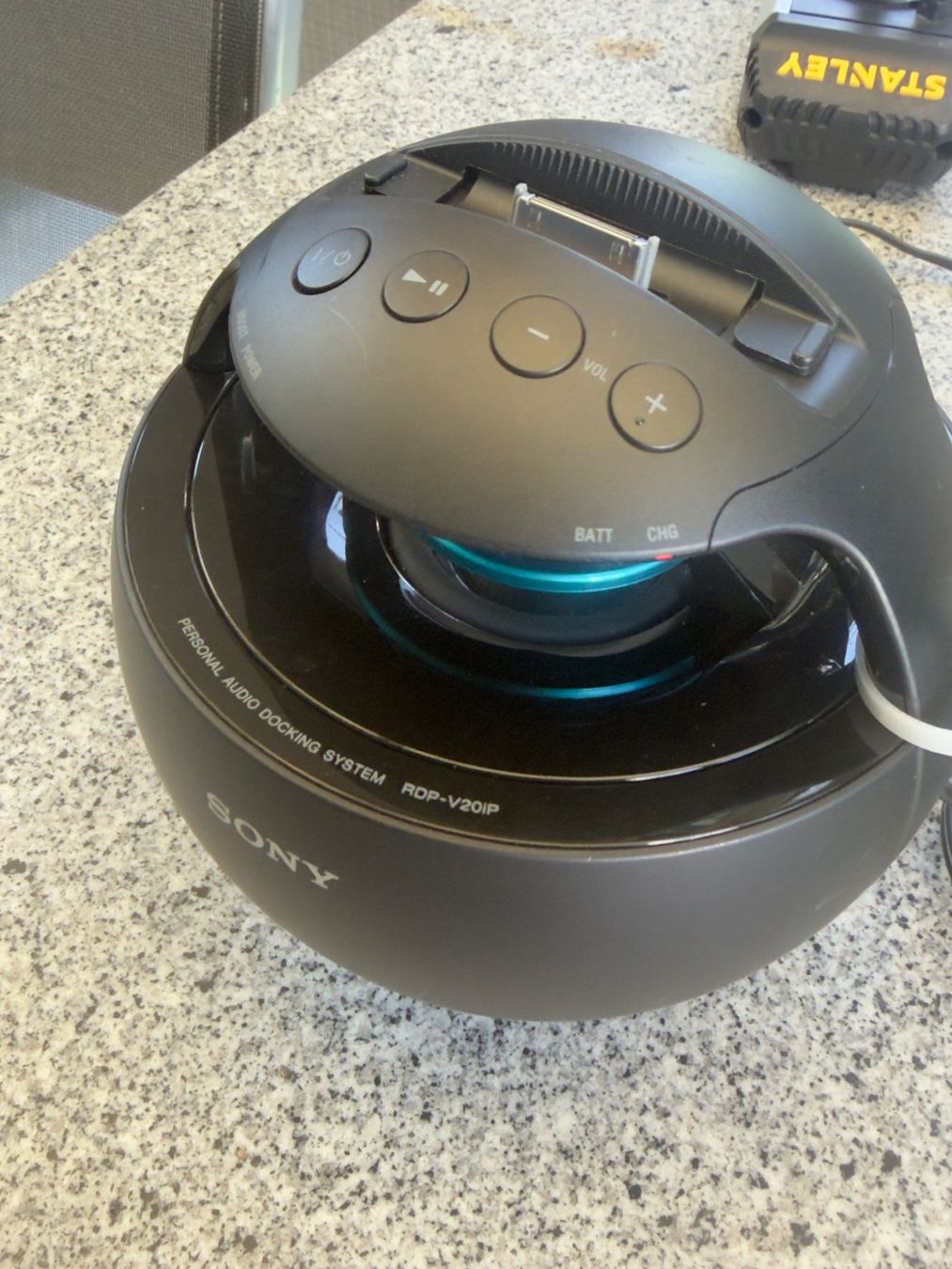 Dockingstation: Sony Docking Station RDP-V20IP schwarz – Gebraucht aus Derendingen von api_zy5j 7
