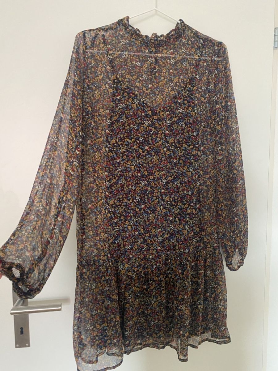 C&A Vestiti: Kleid mit Blumen, Grösse 34 – Usato da Neuenhof venduto da UrbanBags 1