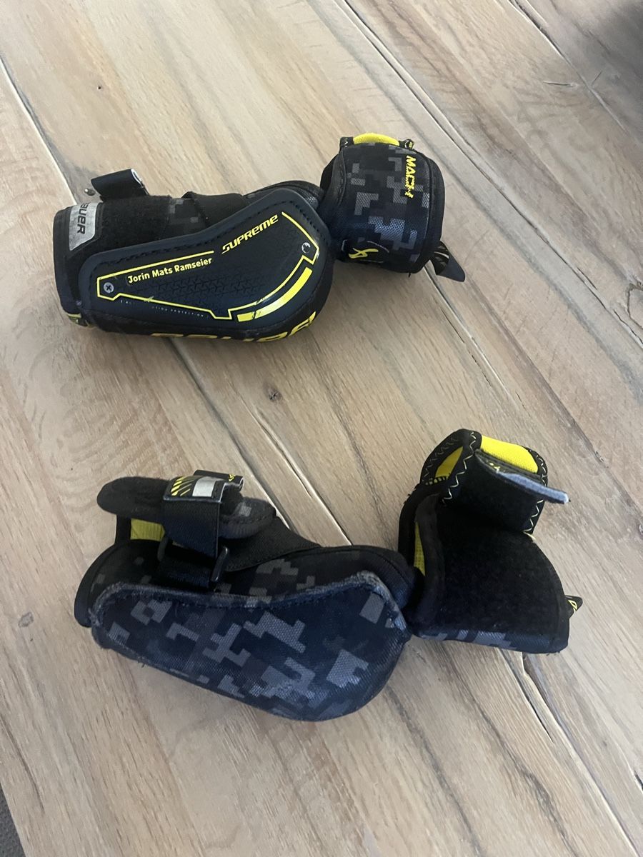 Bauer Protezioni & Imbottiture: Eishockey Ellbogenschoner – Usato da Neuendorf venduto da Goeggs01