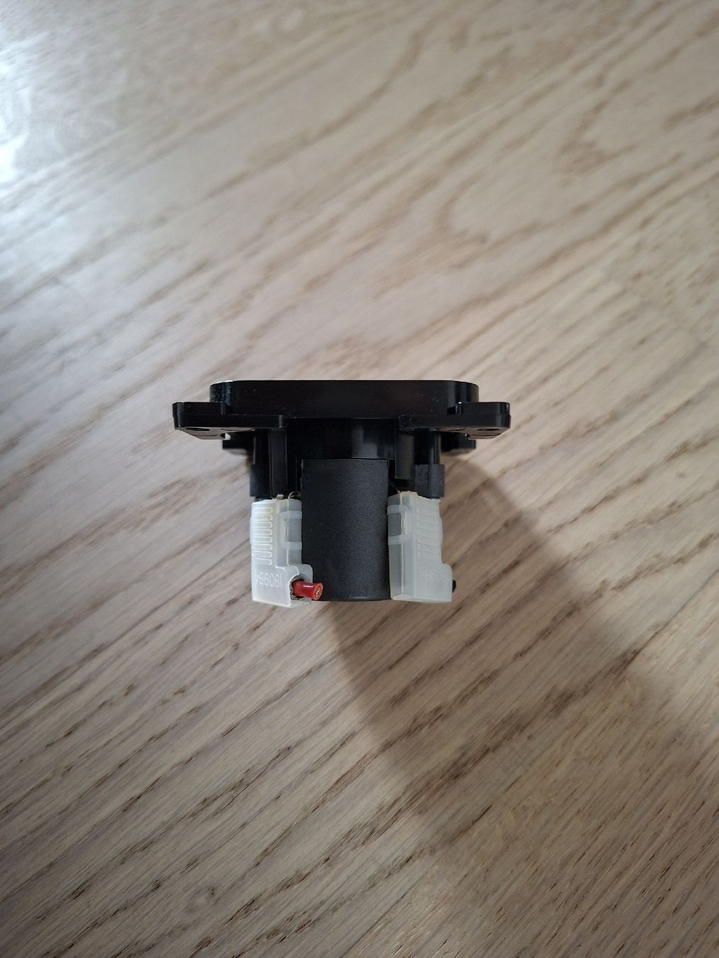 Stecker: INPROJAL System 10.000 Einbau-Steckdose 12V schwarz – Gebraucht aus Winterthur von CBerger01 2