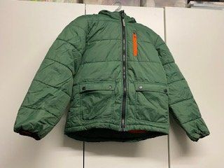 H&M Winterjacke grün 140