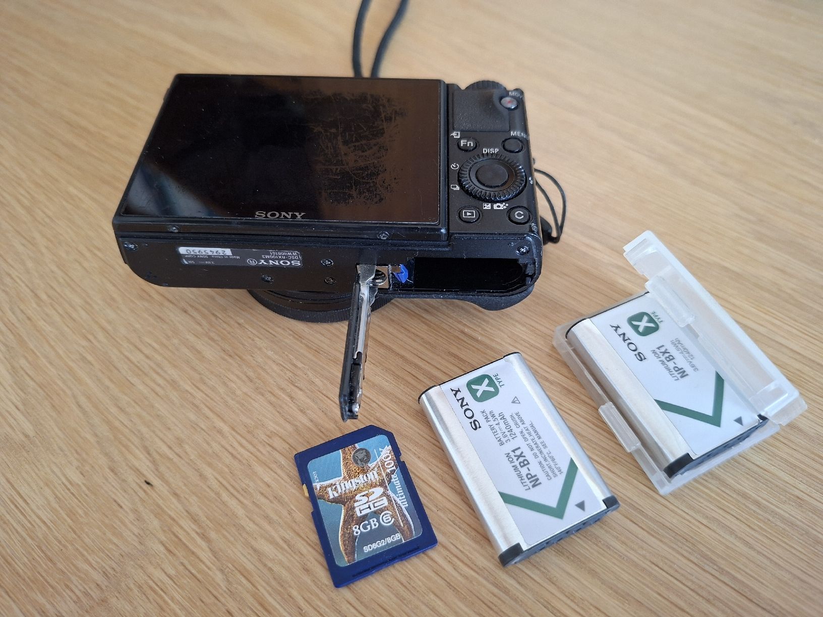 Sony Kamera: Sony RX100 III Camera with 2 Batteries and Case – Gebraucht aus Zürich von 2swiss 3