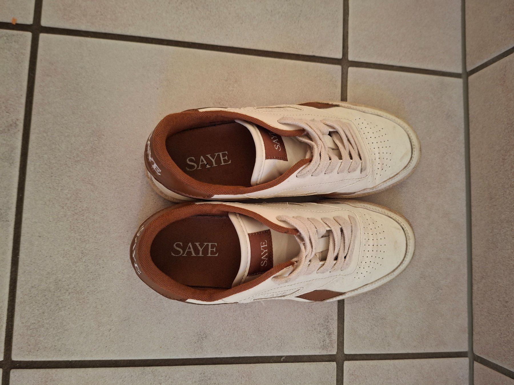 Scarpe da uomo: Saye weiss braun Grösse 39 – Usato da Uznach venduto da Criistiina 2