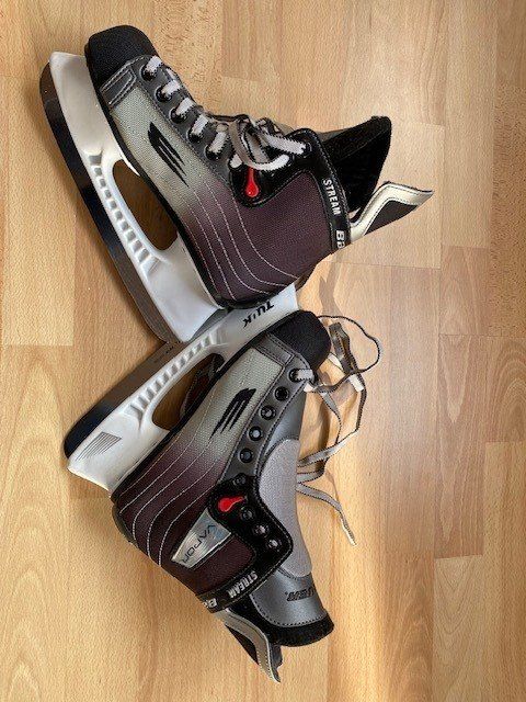 Bauer Schlittschuhe: Neue Schlittschuhe Marke Bauer – Neu (gemäss Beschreibung) aus Scherzingen von hei_5m86