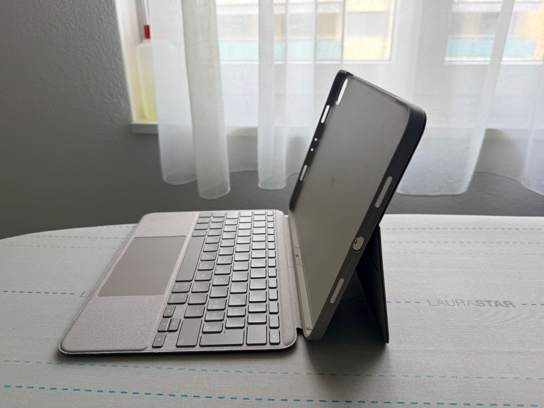 Logitech Tastiere: Logitech Combo Touch iPad Pro 11 + apple pencil – Usato da Giubiasco venduto da nofi85