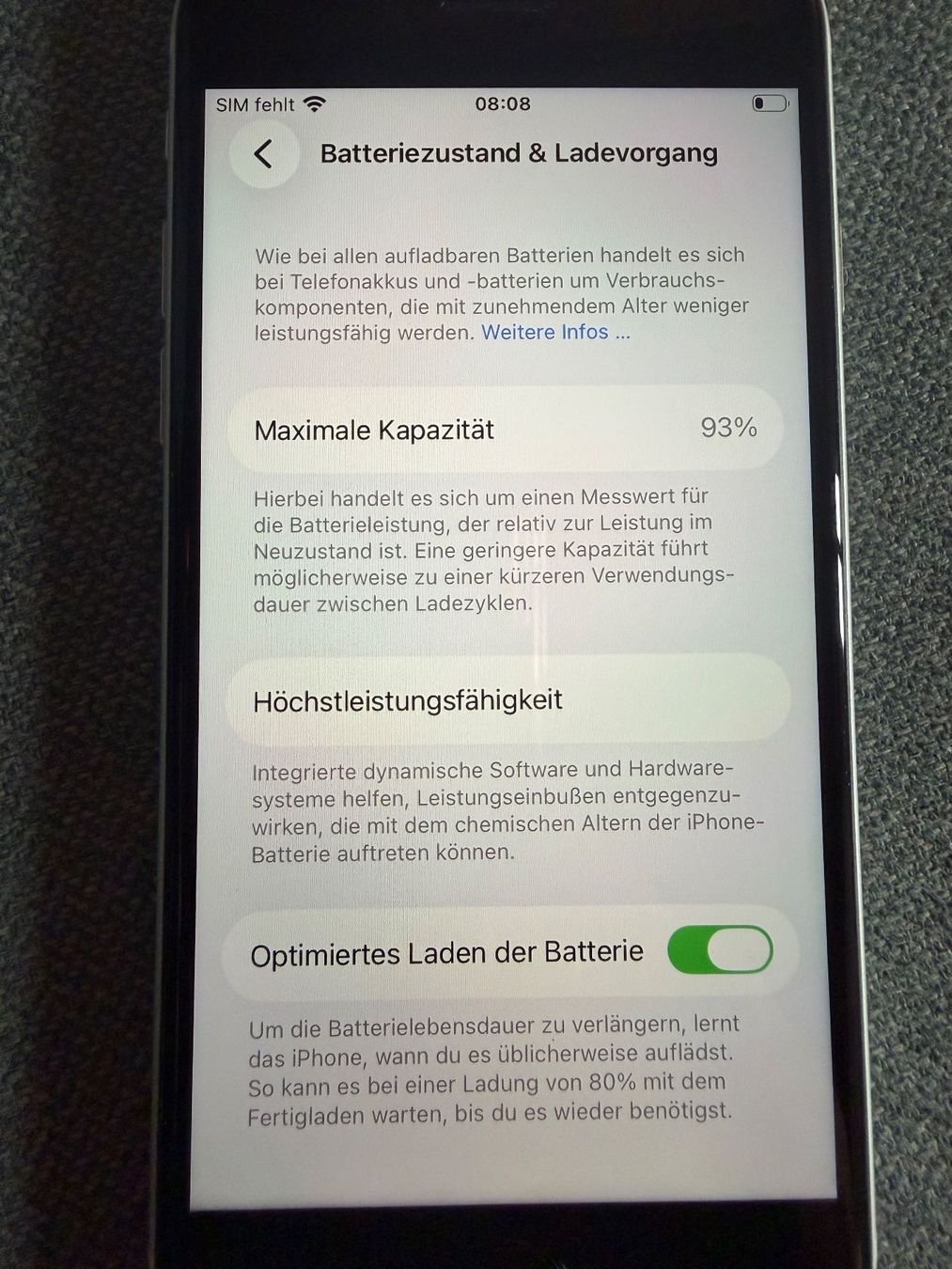 Apple Portables: iPhone SE 2. Gen 64GB Weiss – D'occasion à Losone par Lillyba 1