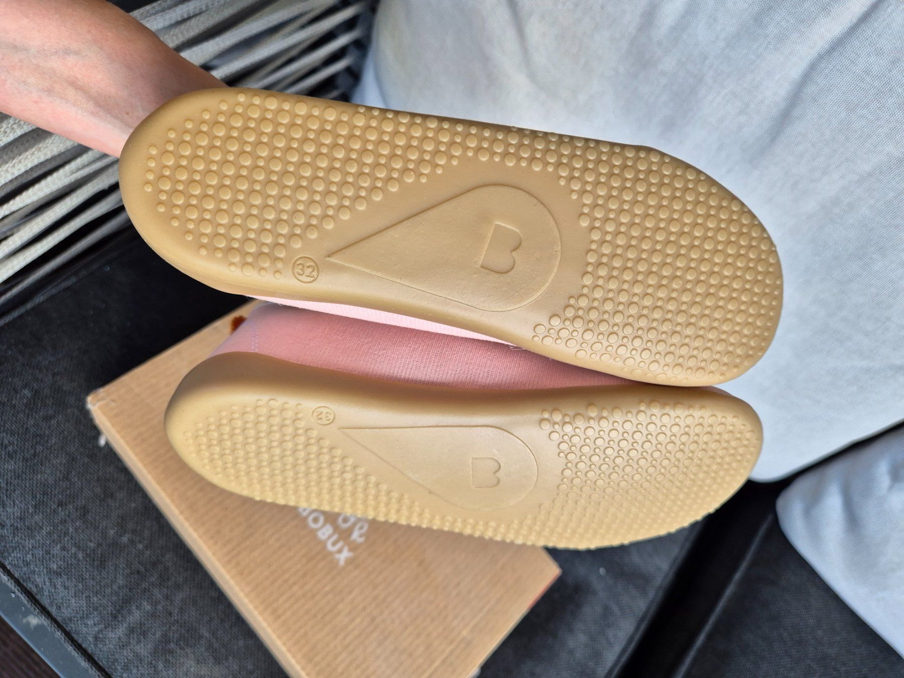 Bobux Scarpe per ragazze: Neue Mädchen Hausschuhe Bobux – Nuovo (secondo la descrizione) da Spreitenbach venduto da Jus_299b 2