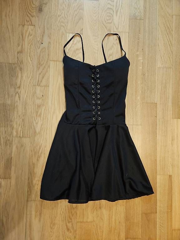 Vestiti: Schwarzes kurzes Kleid, Grösse S/M – Usato da Kriens venduto da kssb95 1