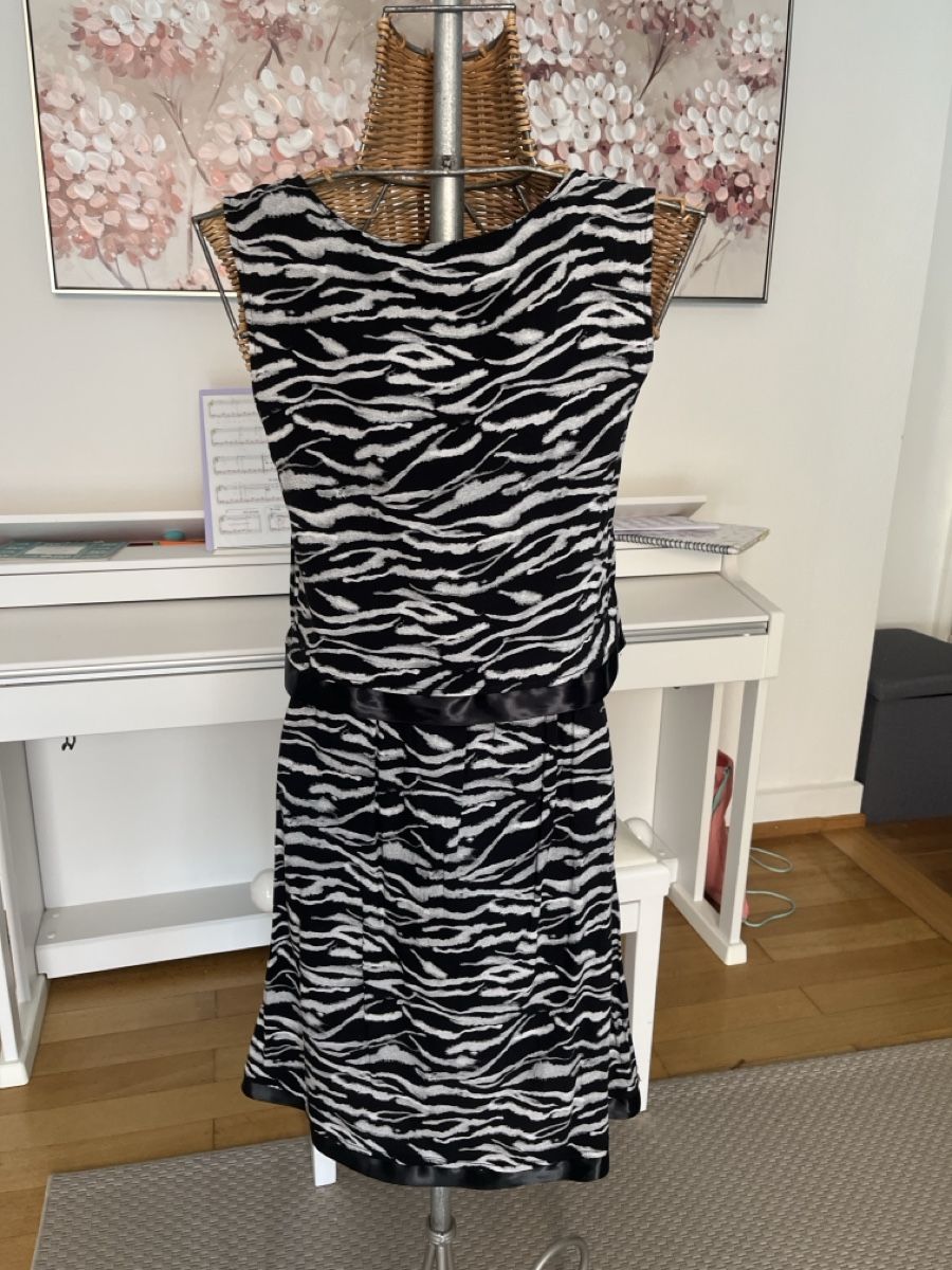 Tom Tailor Kleider: Kleid mit Zebra Muster, Tom Tailor, 34 – Gebraucht aus Solothurn von Bobesch08 4