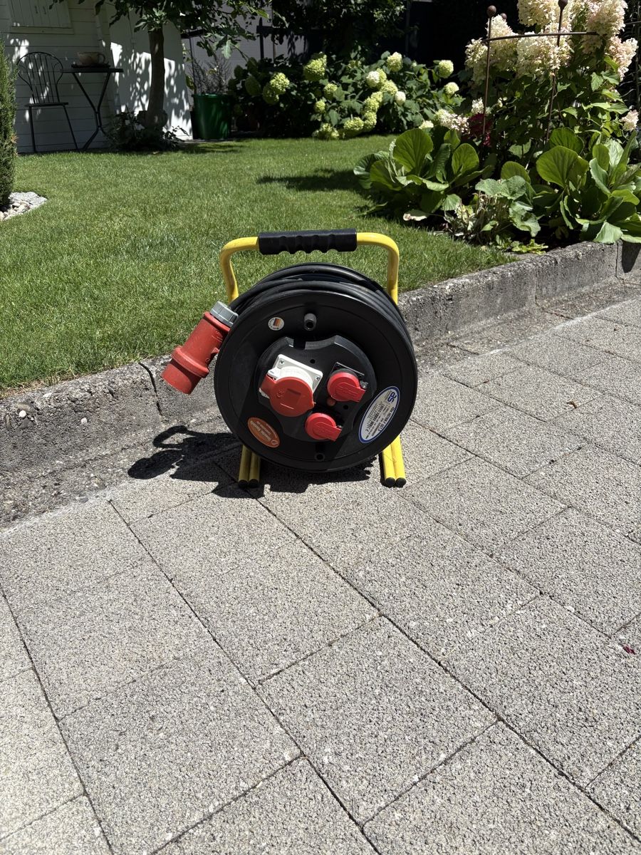 Cavi: 40 Meter Kabelrolle 400 Volt 16A – Usato da Ruggell venduto da Locarno01