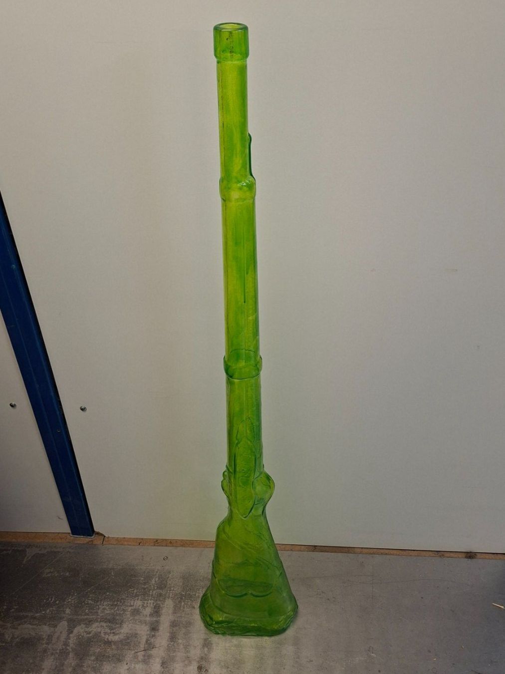 Altro in Stoviglie & Bicchieri: Grüne Glasflasche in Gewehrform – Usato da Wettingen venduto da Wendemarket