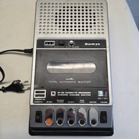 Vintage Sankyo ST-60 Cassette Recorder