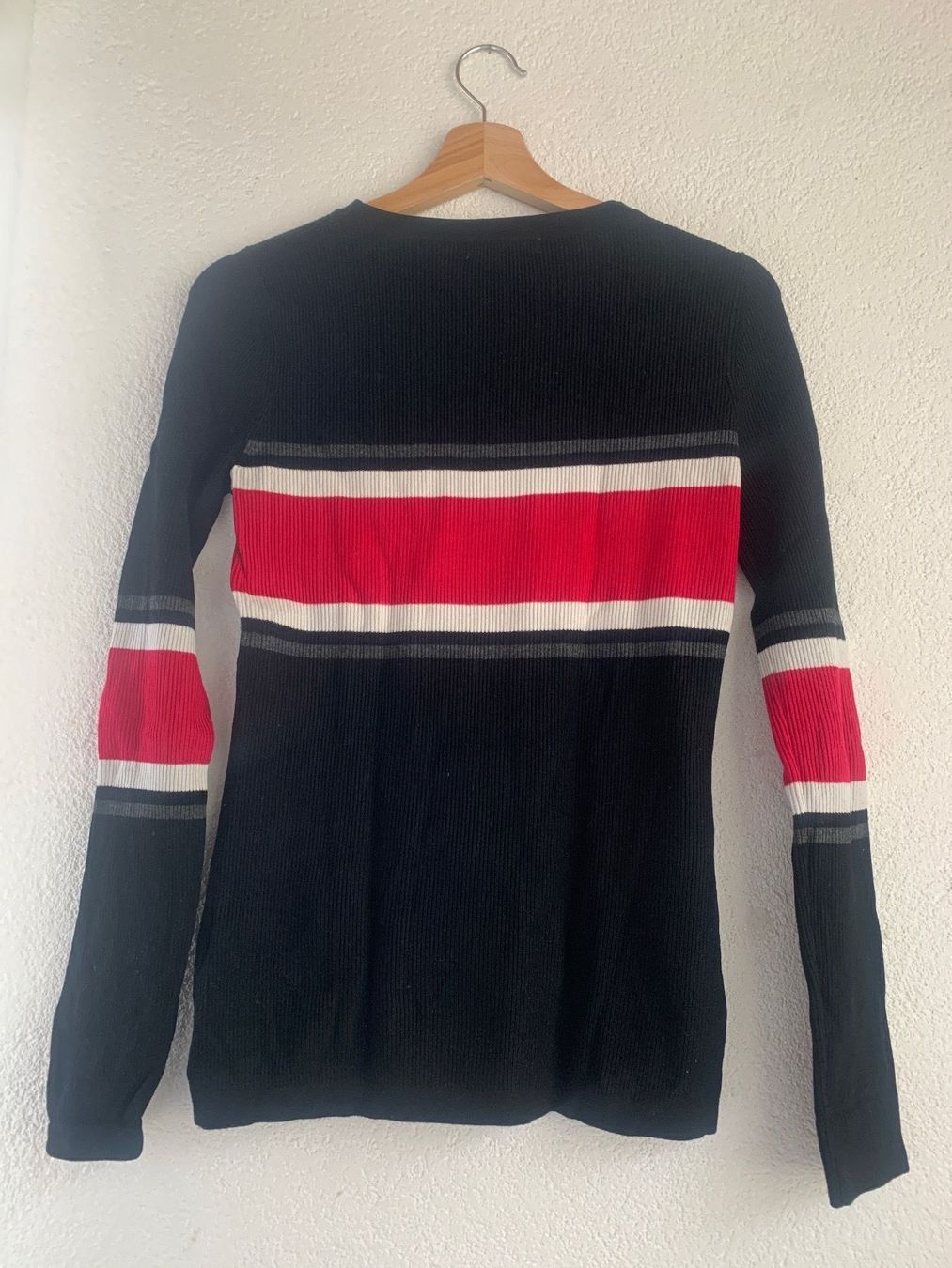Guess Pullover & Sweatshirts: Guess pullover – Neu (gemäss Beschreibung) aus Chur von valico 2