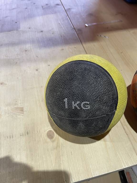 Hometrainer: Trendy Esfera yellow/black 1kg – Usato da Reichenbach i. K. venduto da fra_vpj6 1