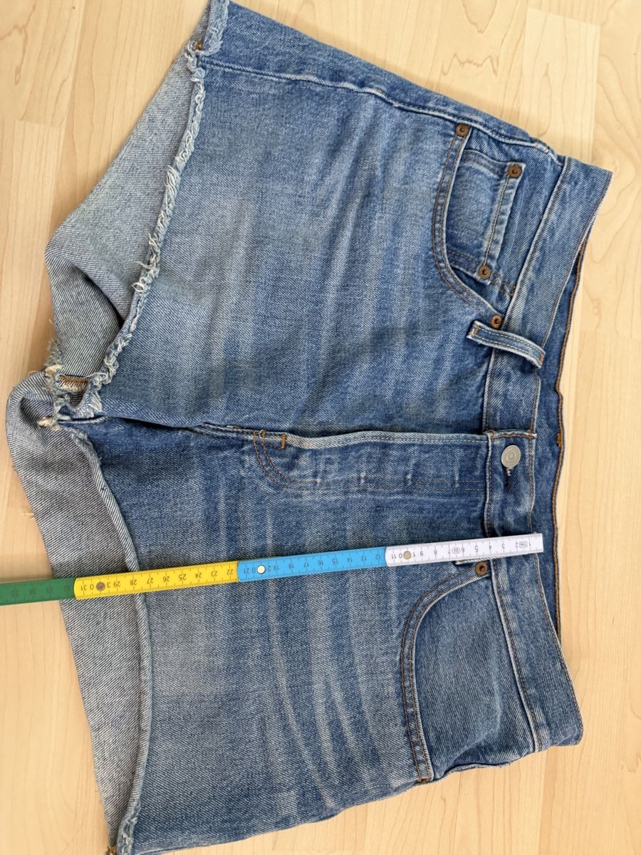 Levi's Jeans: Levis Shorts M / L – Gebraucht aus Birmensdorf ZH von elibela 3