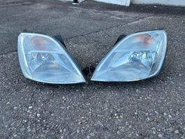 Ford Fiesta Jg. 2005, Scheinwerfer li&re