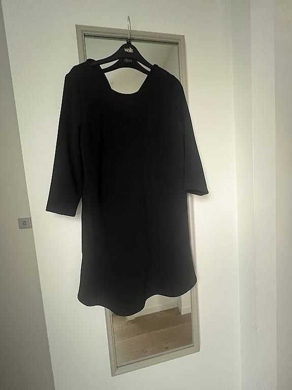 Robes: Robe Sézane 38 – D'occasion à Mies par lil_6tnp