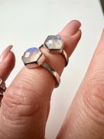 Ring Mondstein 925 Silber rhodiniert Sechseck Stapelring 49