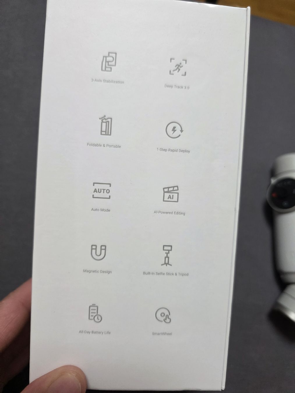 Insta360 Action Cam: Insta360 Flow AI Smartphone Stabilizer Stone Gray New – Nuovo (secondo la descrizione) da Lenzburg venduto da Istvanl85 3