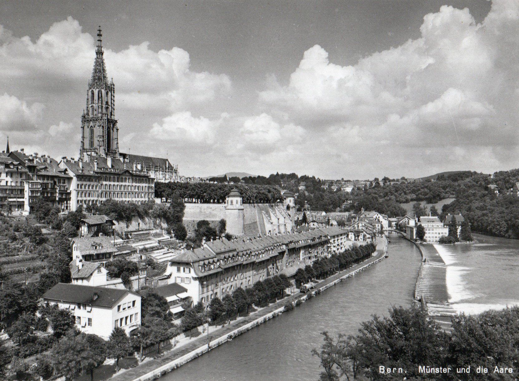 Cartoline postali: Bern - Münster und die Aare – Usato da Melano venduto da pisonsdro