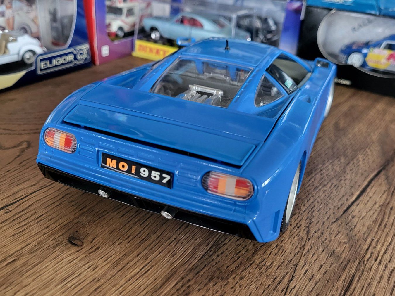 Bburago Modellini d'auto: Bugatti EB110 1991 1:18 Bburago – Usato da Rothrist venduto da Juana5 3
