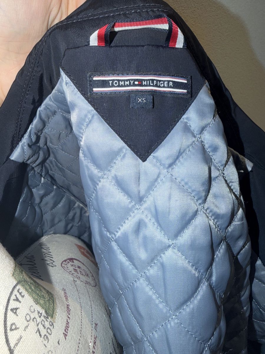 Tommy Hilfiger Jacken: Tommy Hilfiger Jacke Grösse 38 – Neu (gemäss Beschreibung) aus Hinwil von zu_zuli 3