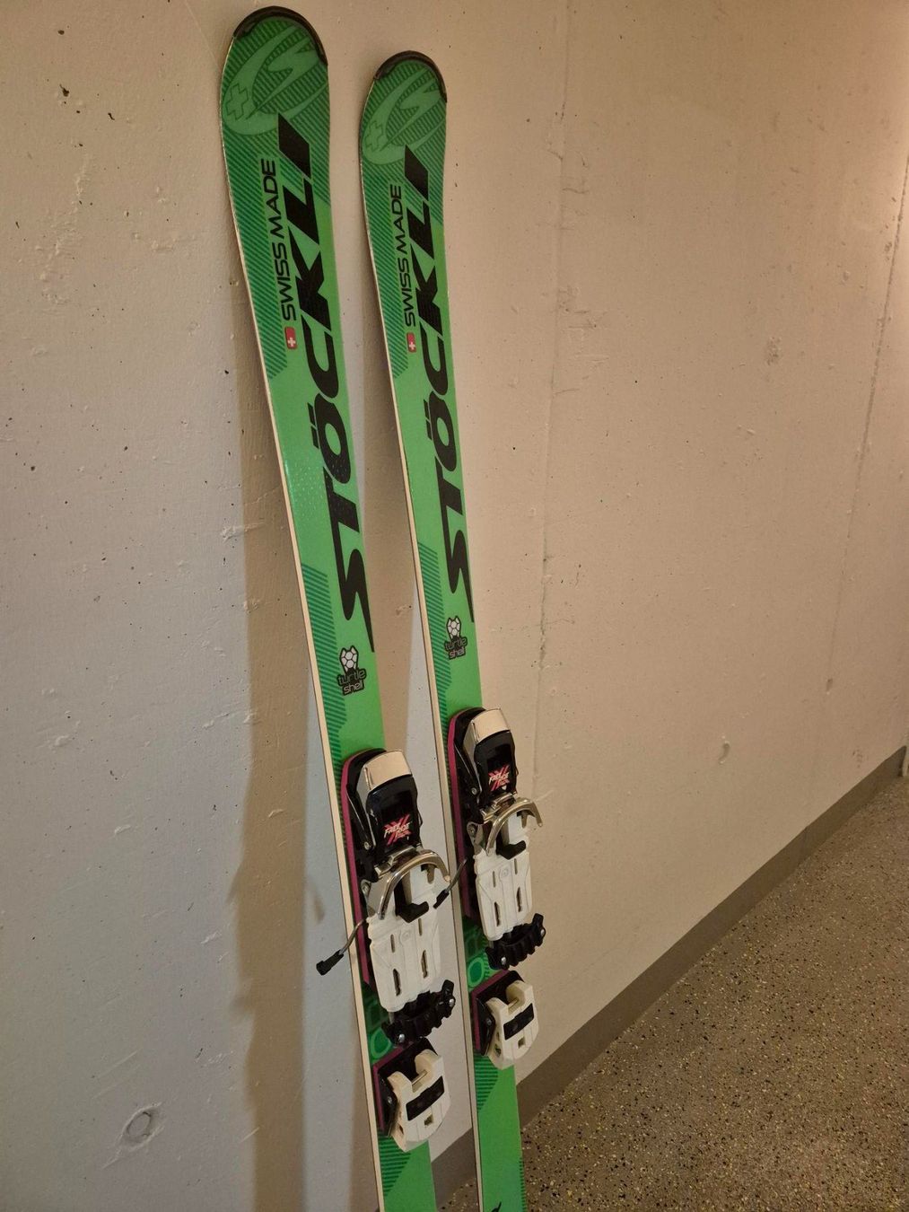 Stöckli Sci: Stöckli Ski SX Laser mit Telemark Bindung – Usato da Baar venduto da pasci.pasci 1