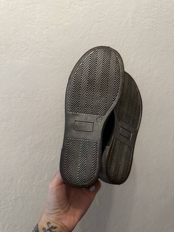 Chaussures femmes: Vendo scarpe bimba   – D'occasion à Canobbio par BellaS. 2