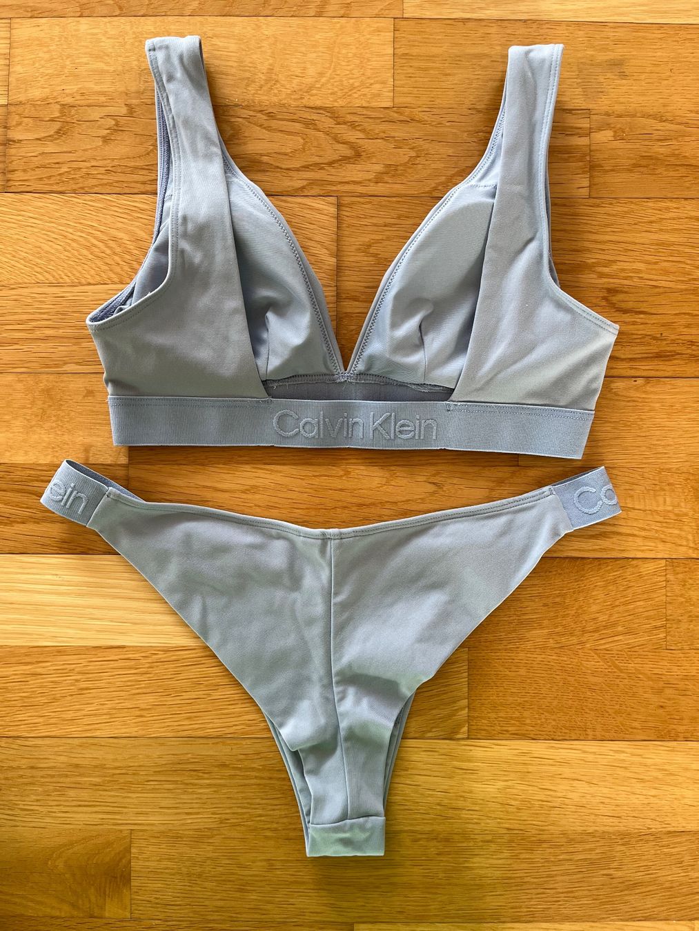 Calvin Klein Costumi da bagno & Bikini: Calvin Klein Bikini Hellblau Grösse S Neuwertig – Nuovo (secondo la descrizione) da Winterthur venduto da har_vb7b 1