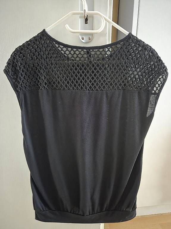 T-shirt: T-shirt – Usato da Triengen venduto da hap_5f5y 2