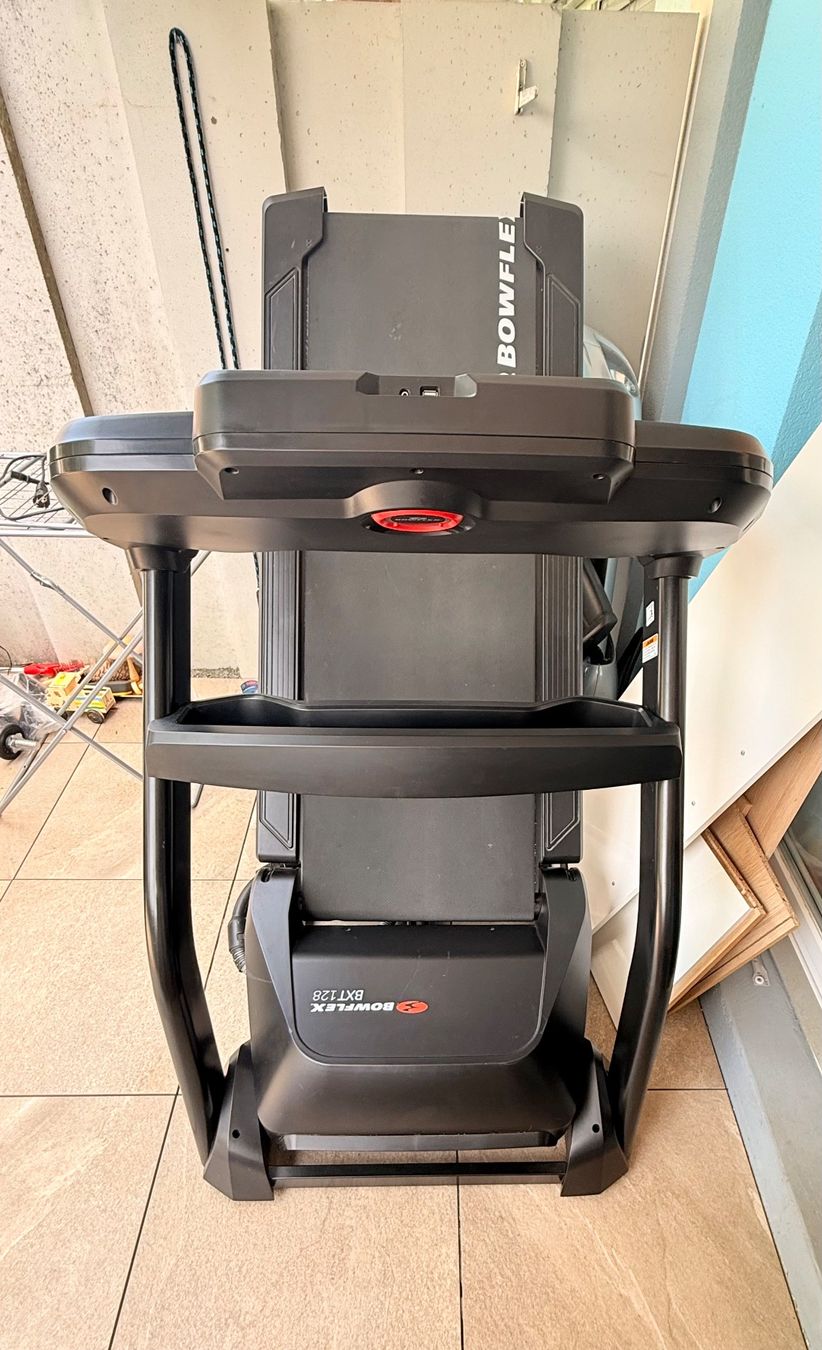 Bowflex Hometrainer: Tapis Roulant Elettrico BXT 128 Bowflex Cod. BOW-BXT128 – Gebraucht aus Richterswil von tin_x2xz
