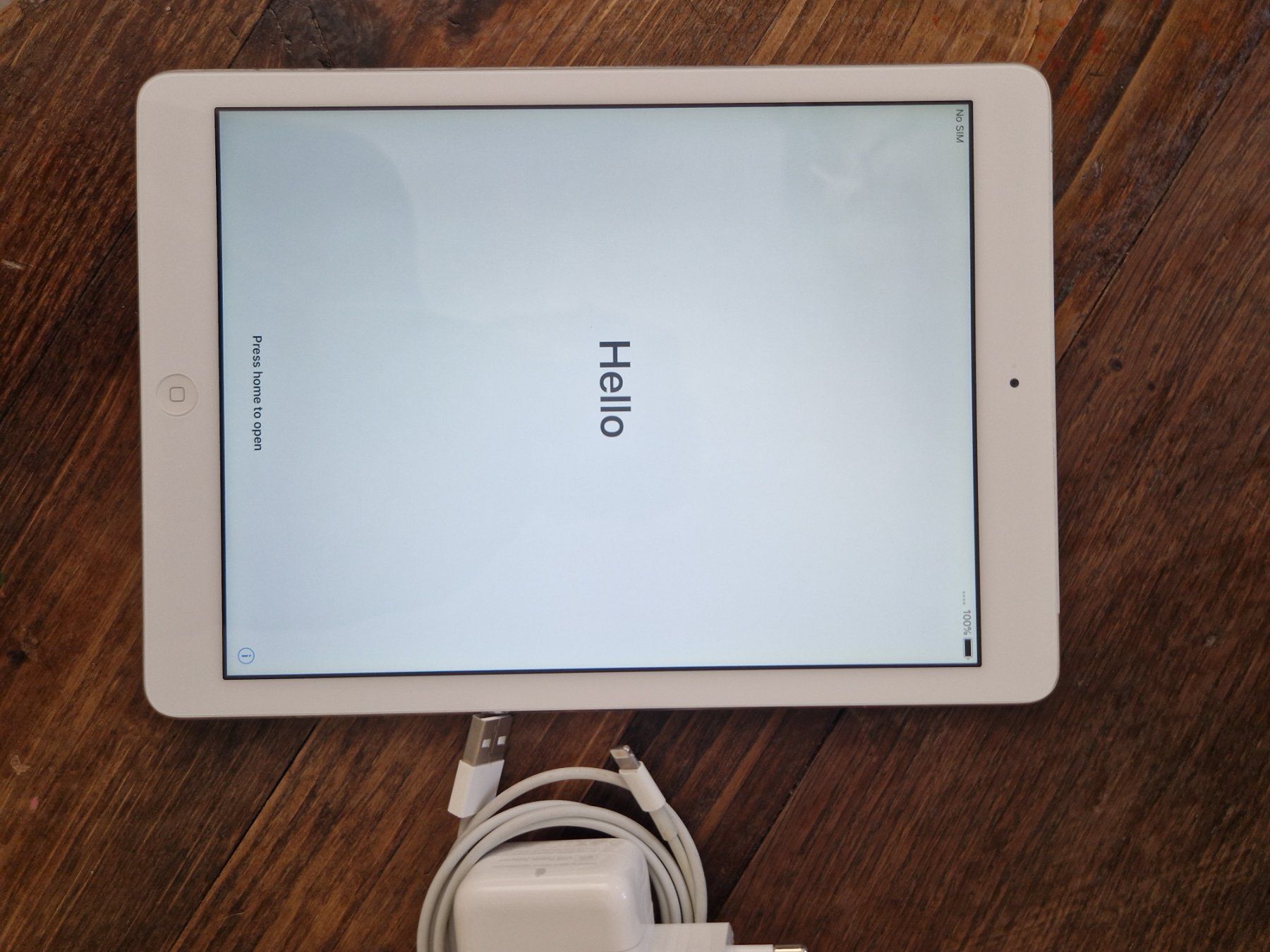 Apple Tablettes PC: I Pad Air Gen 1 Wifi + Cellular – D'occasion à Benken SG par Sherco-01