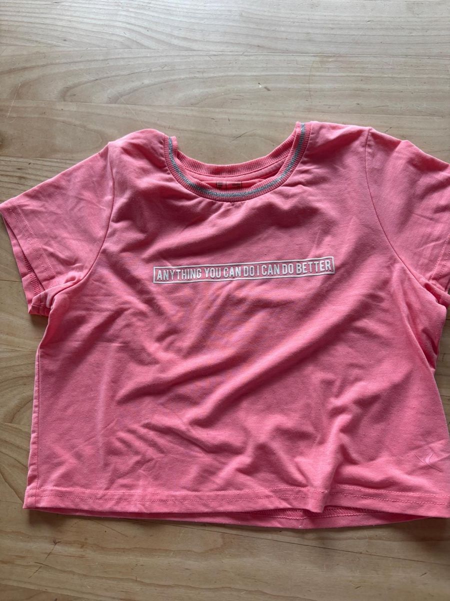 Blusen, T-Shirts & Tops: Set 4 T-Shirt 122-128 – Gebraucht aus Bergdietikon von Marineh2004 3