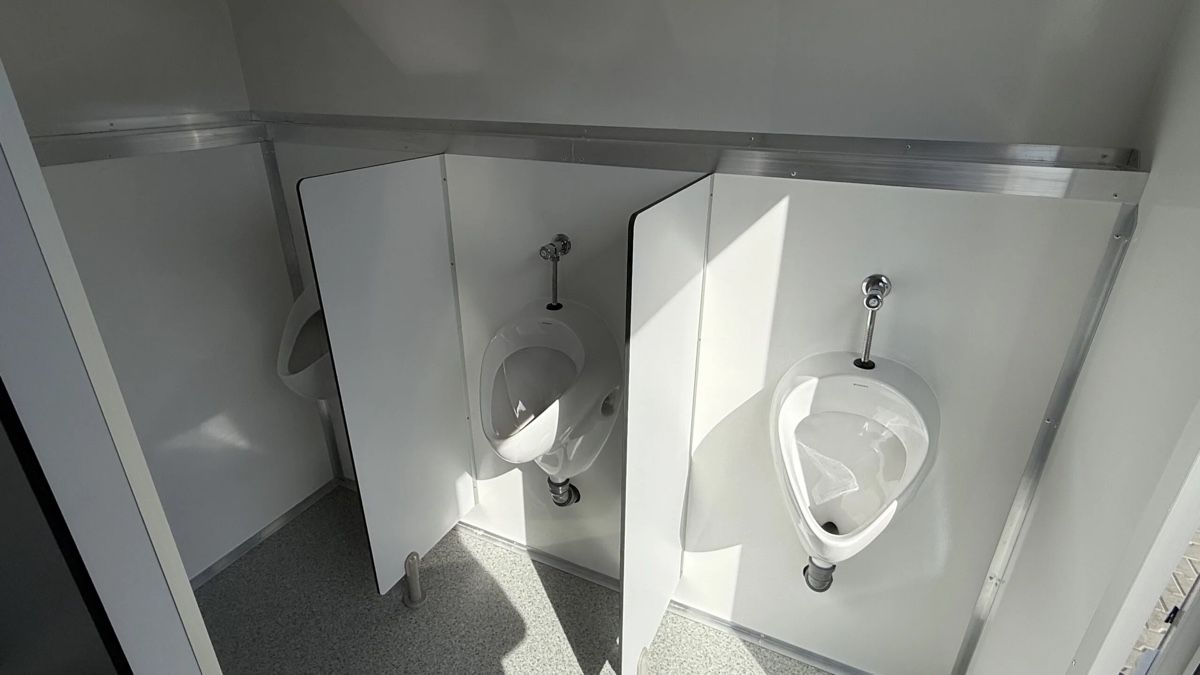 Veicoli commerciali: WC wagen wc anhänger – Nuovo e nell'imballaggio originale da kloten venduto da dejan.h 3