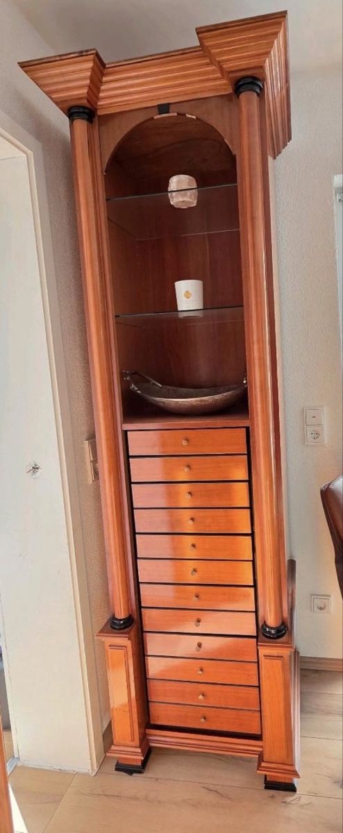 Scaffali: Antiker Bücherschrank – Usato da Gemünden venduto da GEUENWALD