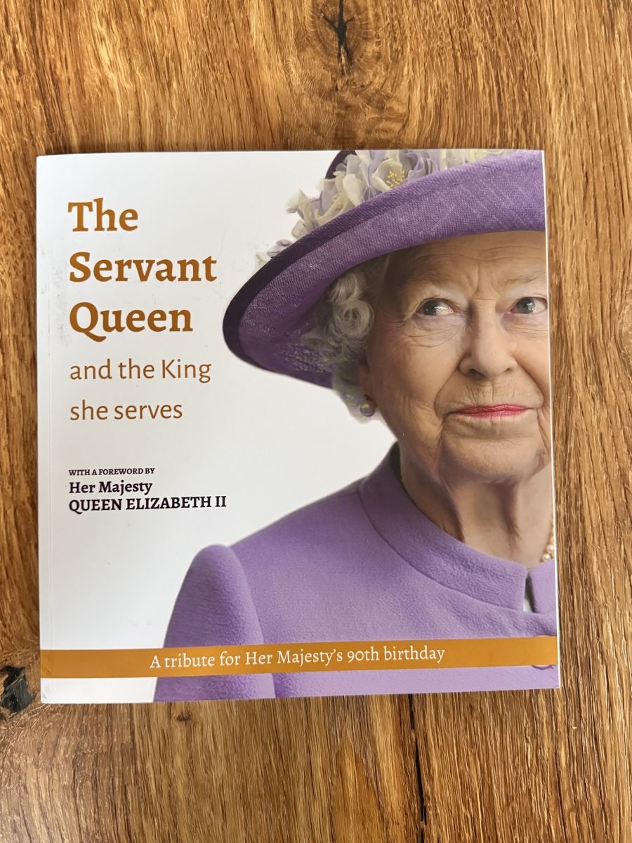 Libri: Queen Elisabeth Elizabeth – Usato da Emmenbrücke venduto da Balmoral
